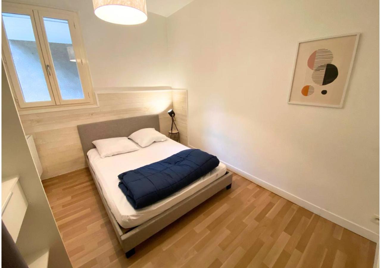 Le 107 - Poitiers - Chu - La Conciergerie. Apartment Luaran gambar