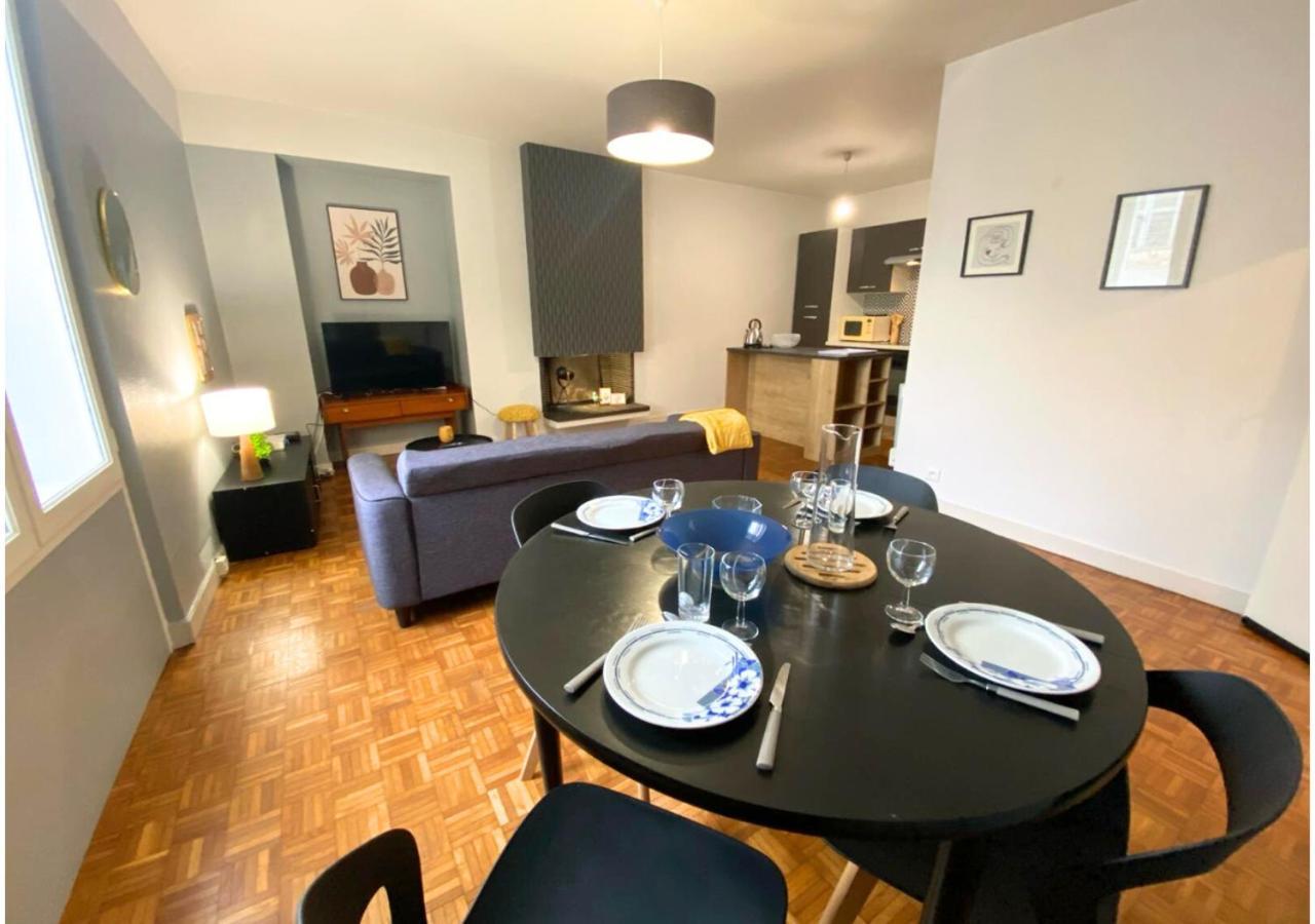 Le 107 - Poitiers - Chu - La Conciergerie. Apartment Luaran gambar