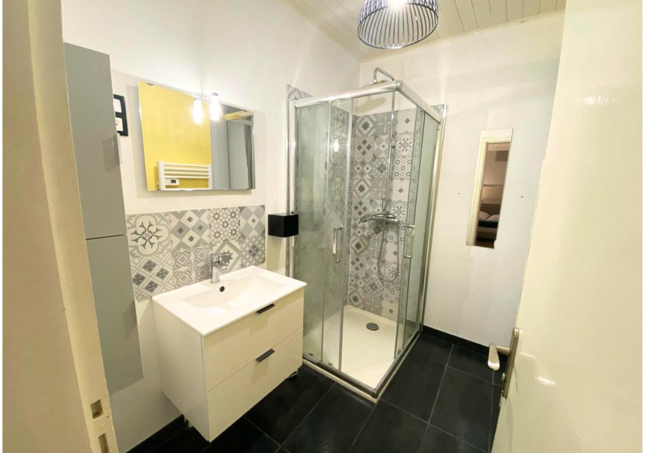 Le 107 - Poitiers - Chu - La Conciergerie. Apartment Luaran gambar